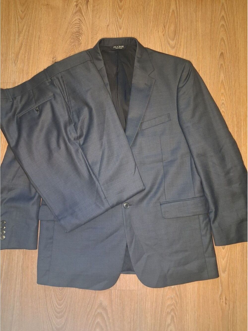 Jos A Bank 2 Piece Suit Mens 42R 36x29 Gray Sharkskin Wool